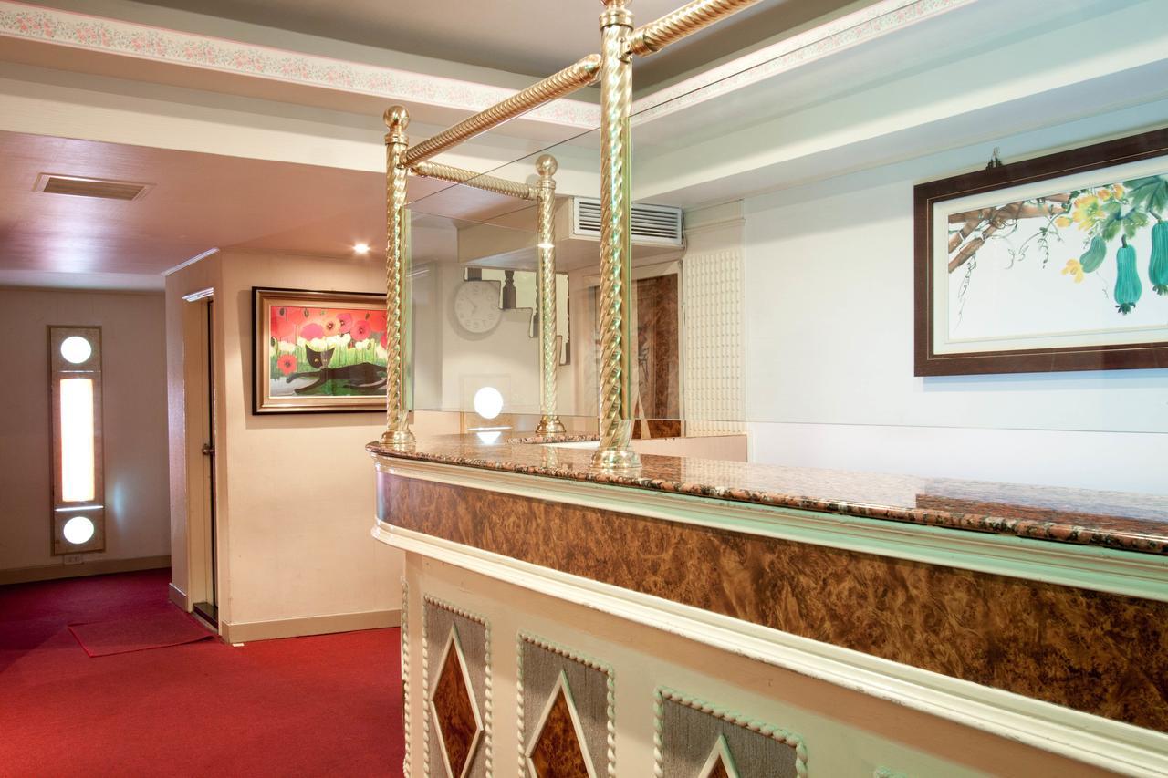 Jia Jia Hotel Yonghe Exterior photo